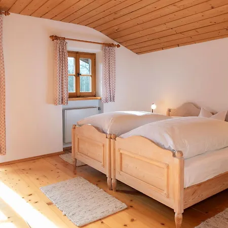 Holiday home Lois & Lisl *